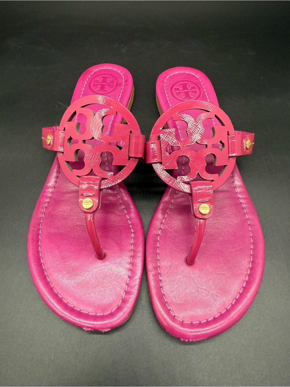 TORY BURCH Size 8.5 MILLER crimson hot pink matte leather thong slip ons sandals
